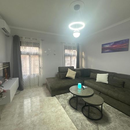טיראנה Nunu'S Place At Top Location Blloku מראה חיצוני תמונה