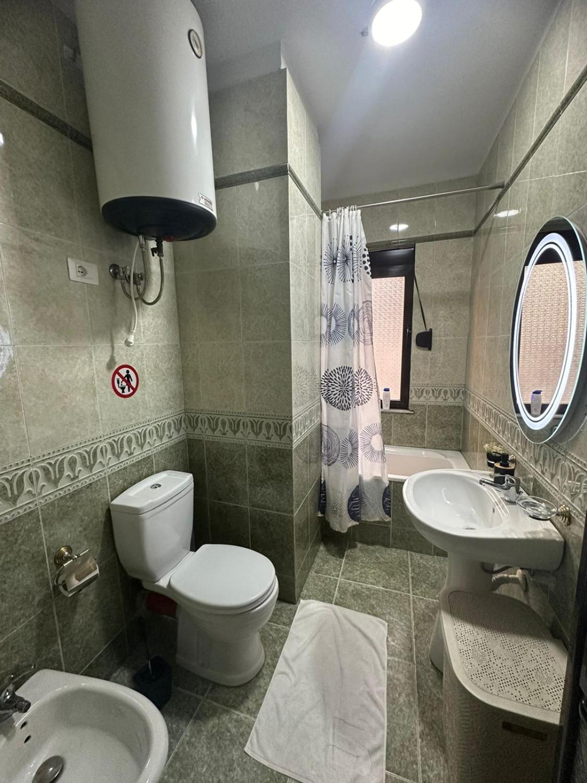 טיראנה Nunu'S Place At Top Location Blloku מראה חיצוני תמונה